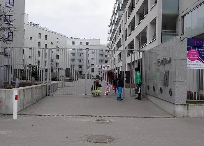 아파트 Metro Mlociny