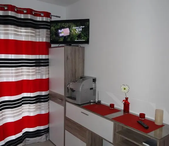 Metro Mlociny شقة