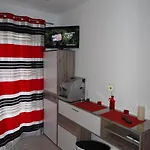 Metro Mlociny Апартаменты